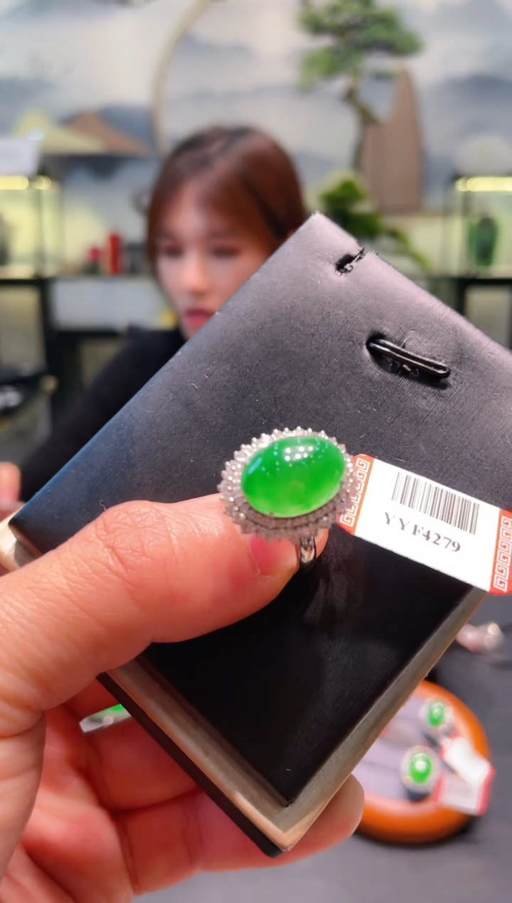 【闪购商品】翡翠颈饰18K金镶嵌A 88两用