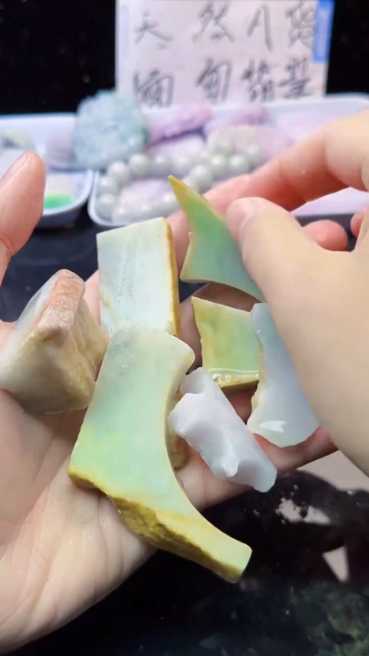 未镶嵌挂件翡翠像**月099天然A货翡翠