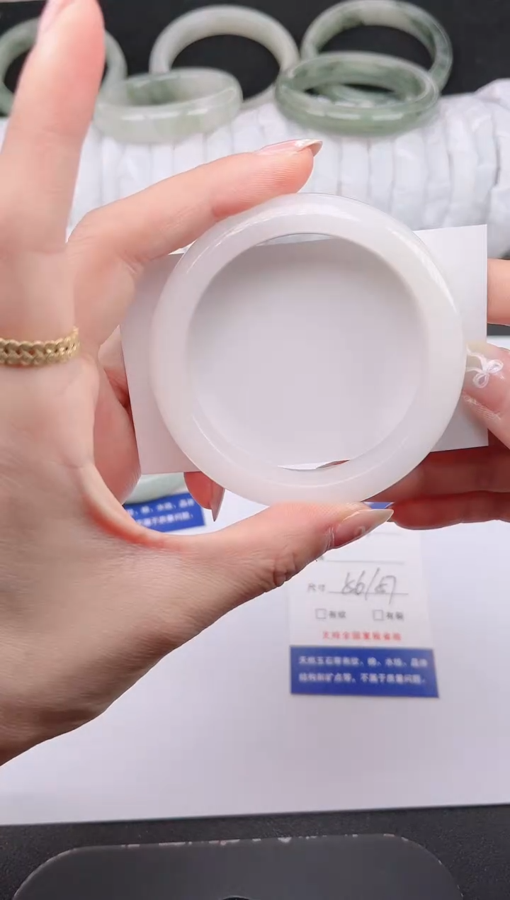 石英质玉手镯未镶嵌267-56/57