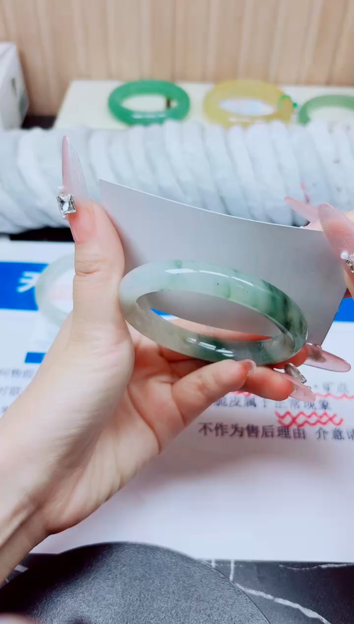 未镶嵌手镯石英质玉172/54.5