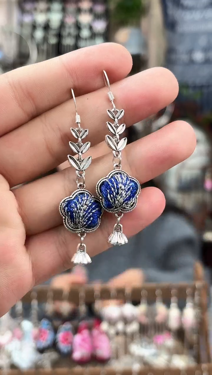 织绣泫***募民族风非遗老绣饰品527*