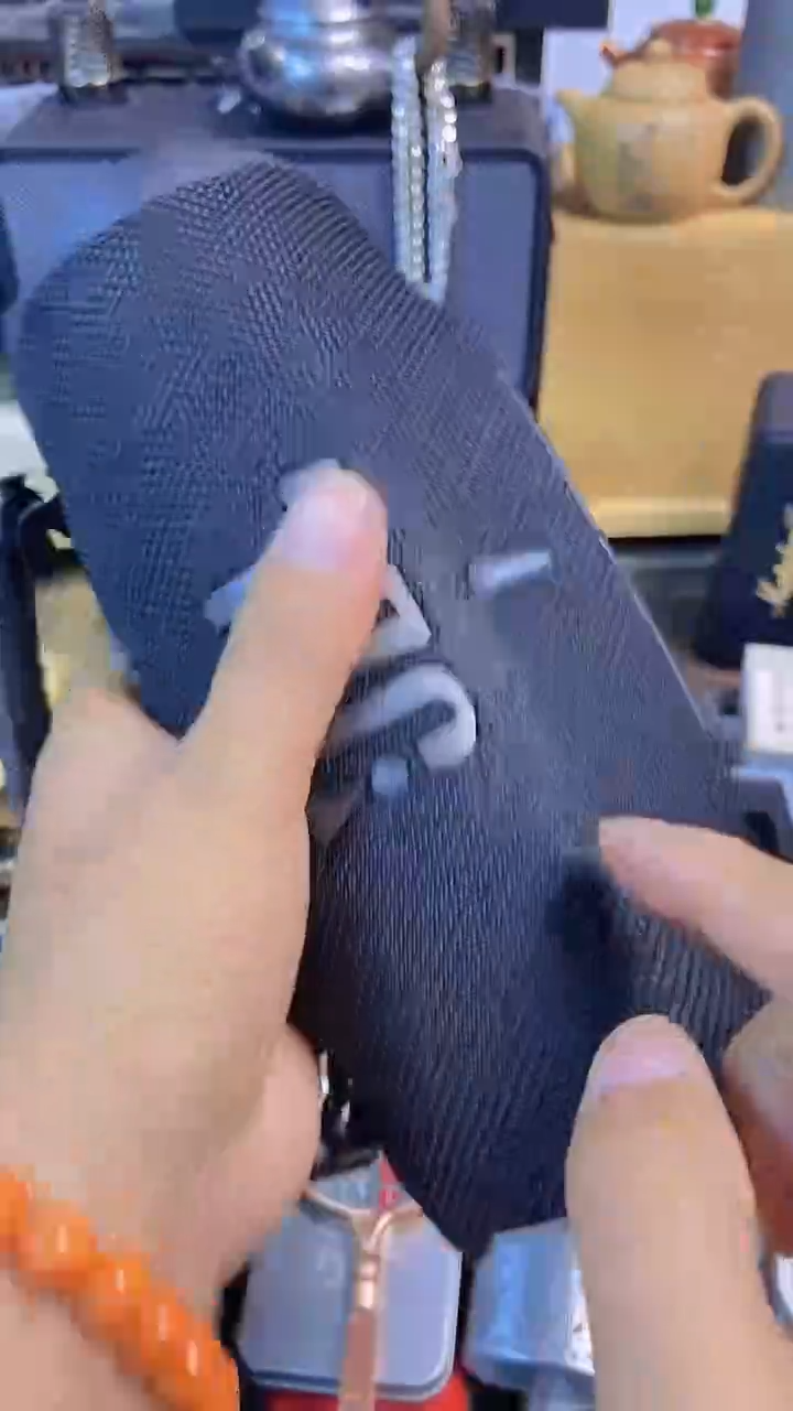 瓷片闪购商品，如图所示