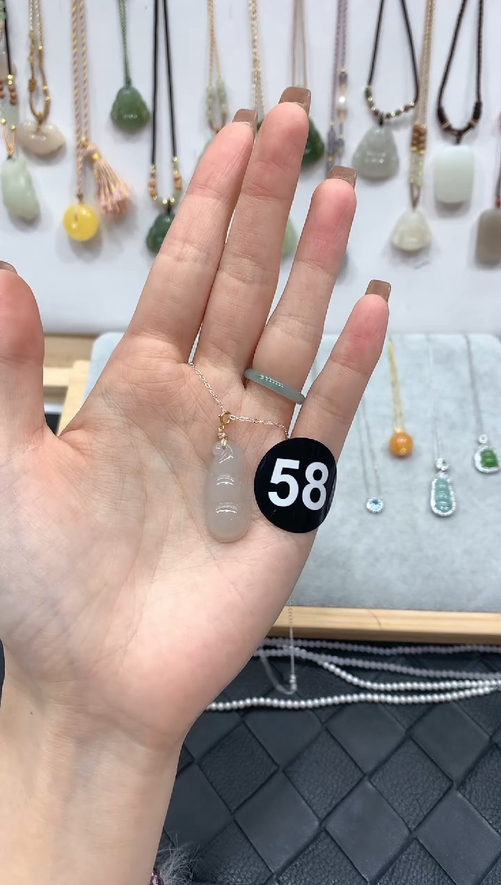 【闪购商品】和田玉颈饰18K金镶嵌吊坠4