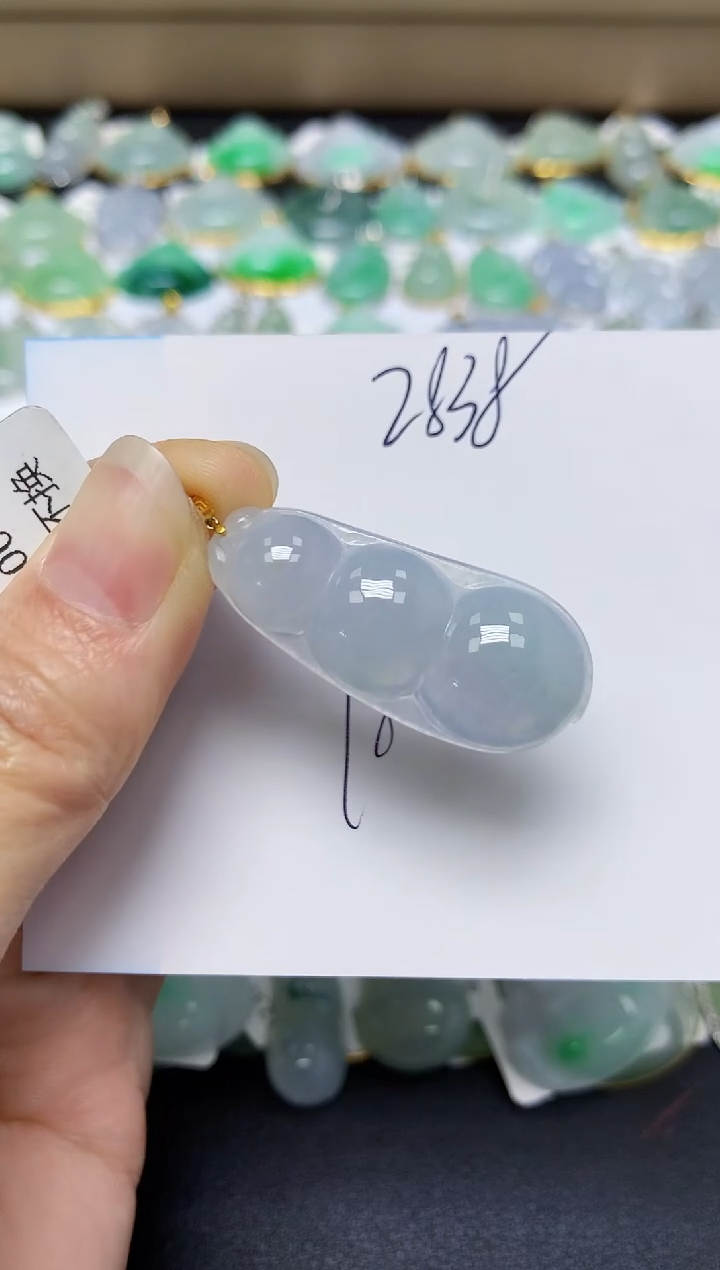 翡翠18K金镶嵌颈饰 天然翡翠A货