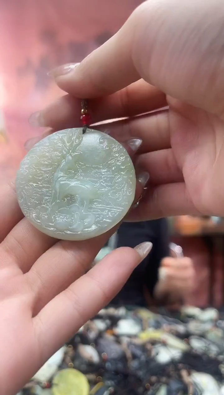 未镶嵌岫玉吊坠·