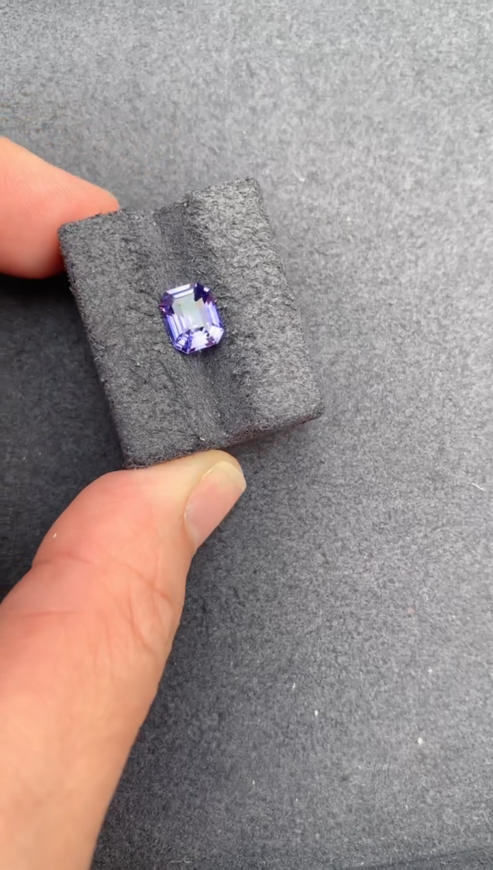 蓝宝石裸石未镶嵌1.5ct无烧紫蓝宝