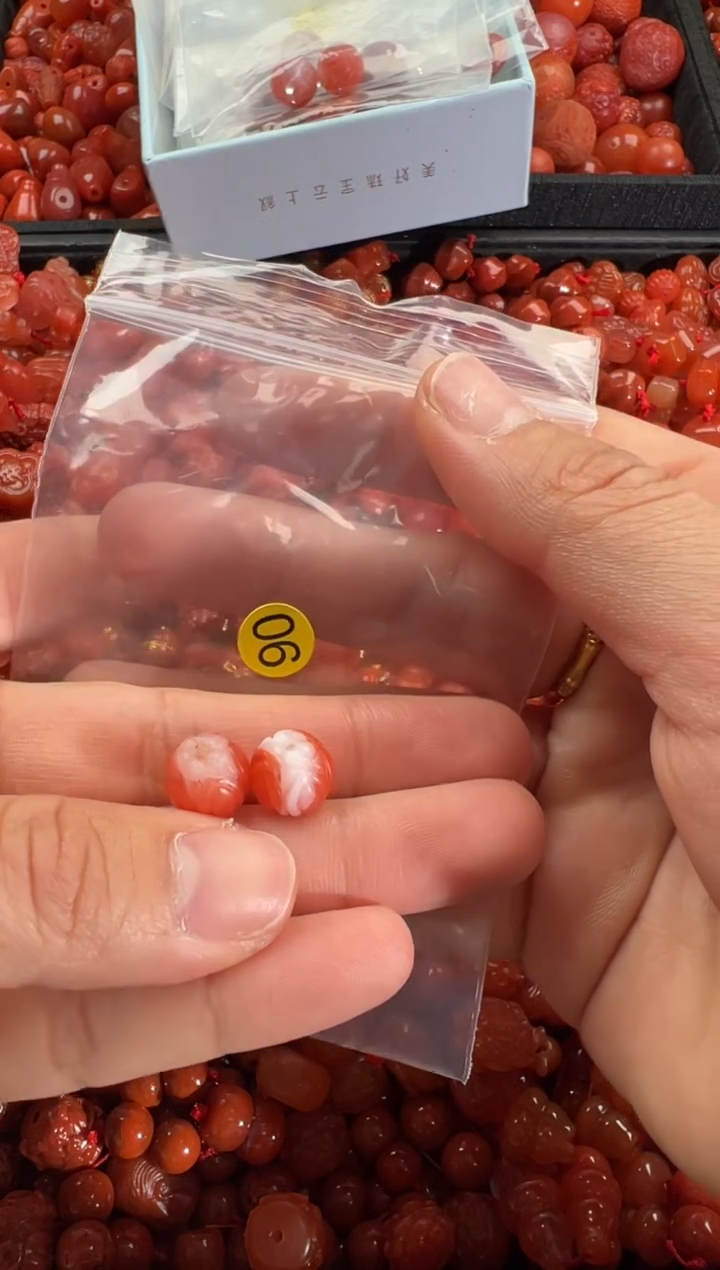 【闪购商品】南红玛瑙颈饰未镶嵌1