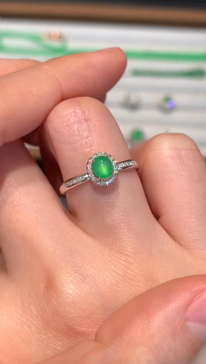 【闪购商品】翡翠戒指18K金镶嵌2500       