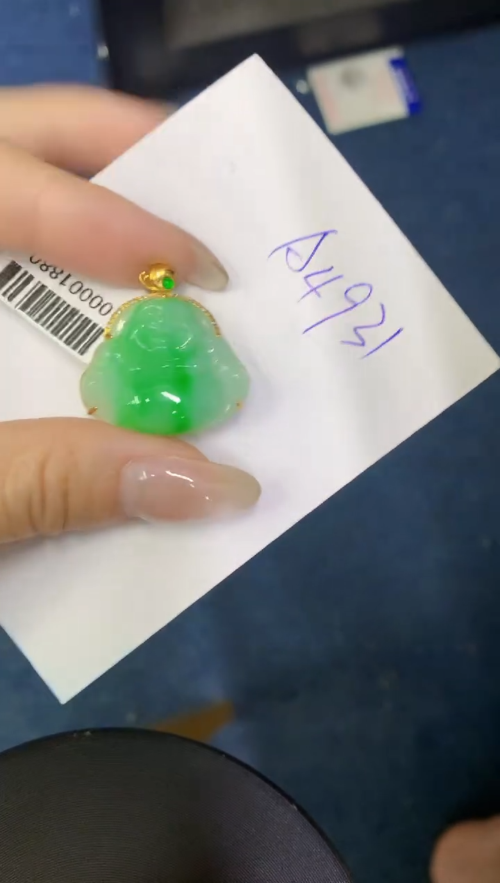 翡翠18K金镶嵌颈饰缅甸天然翡翠A货