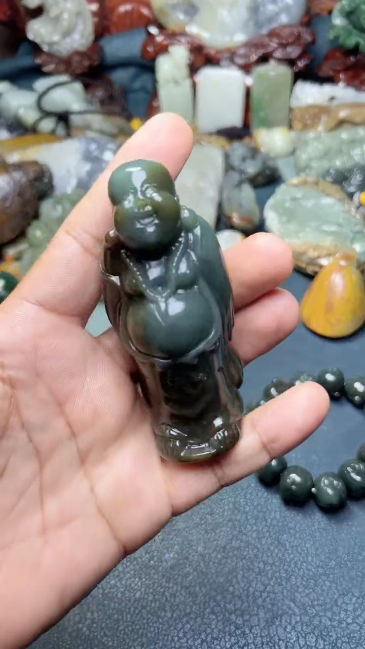 和田玉未镶嵌把件-