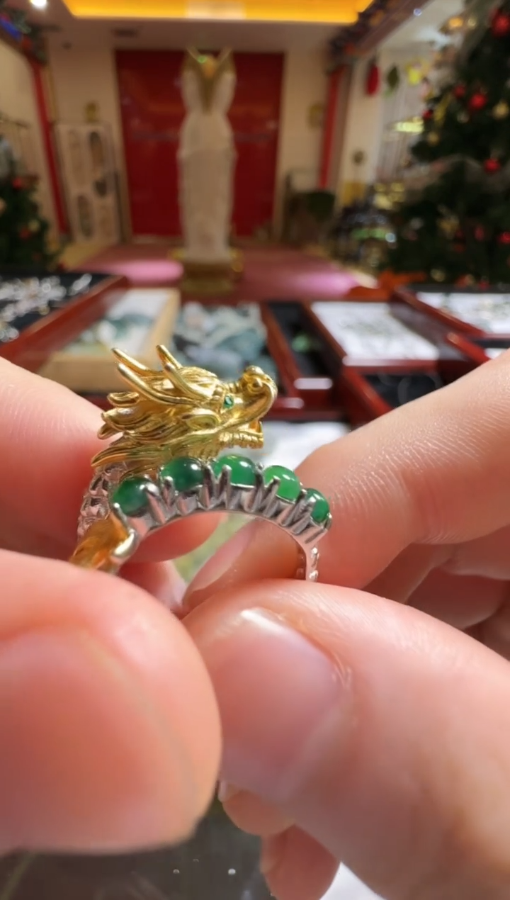 【闪购商品】翡翠吊坠(不含链)未镶嵌翡翠