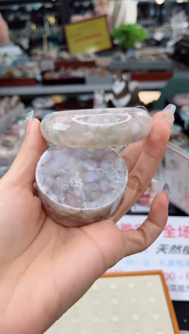 【闪购商品】石英质玉手镯未镶嵌56圈口（赠品镯心）6821039