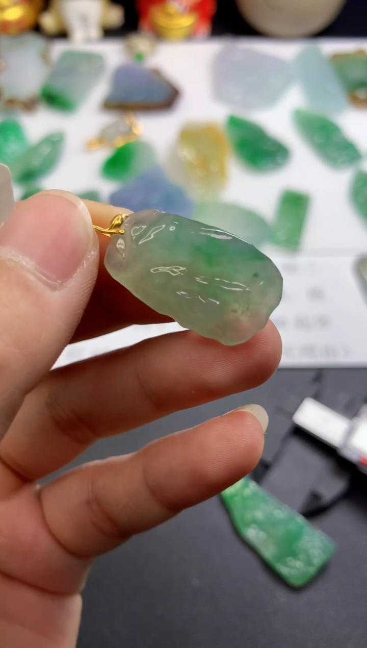 【闪购商品】翡翠吊坠(不含链)未镶嵌417