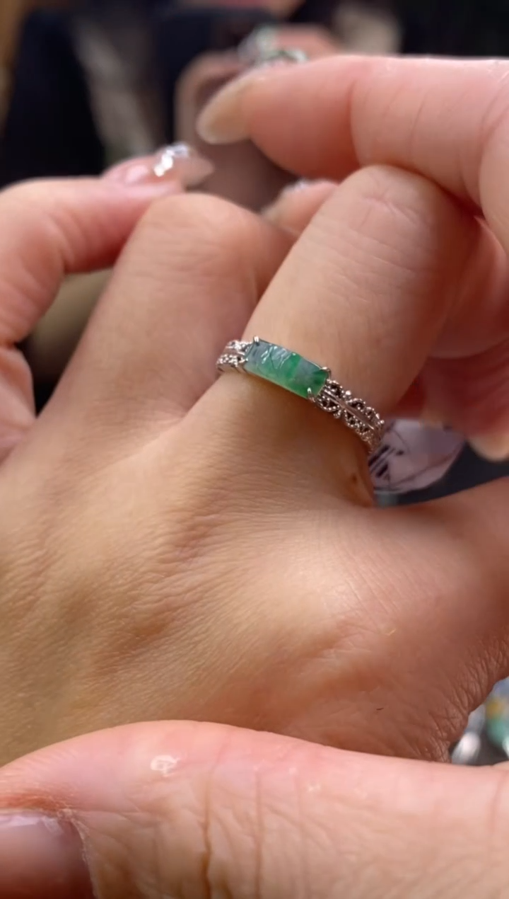 颈饰银S925镶嵌翡翠净货17373