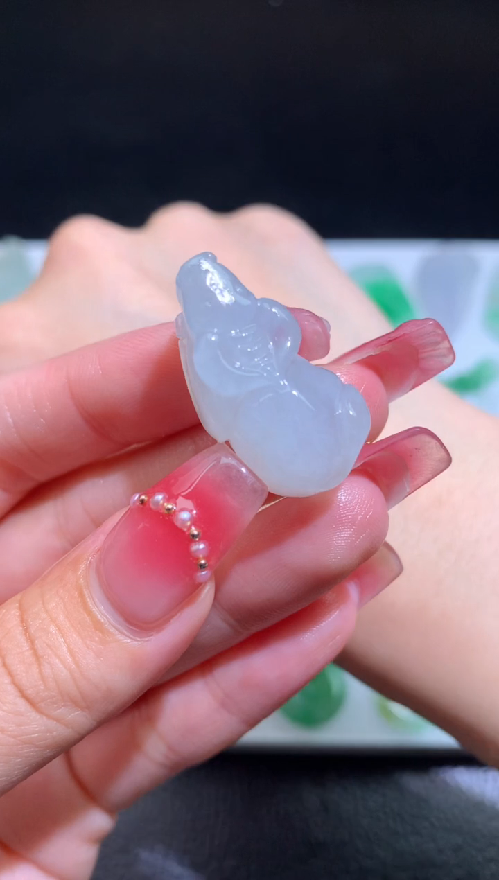 定制翡翠未镶嵌小牛牛
