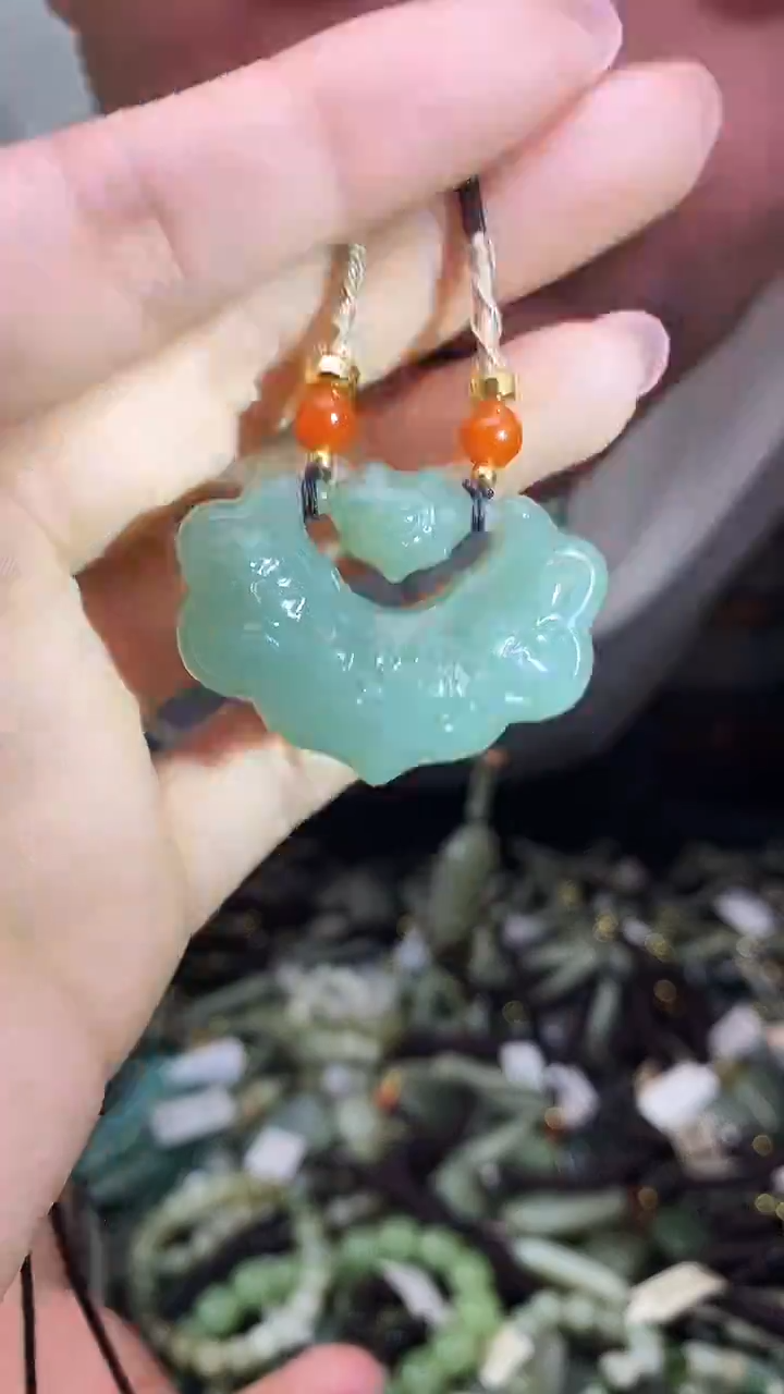 颈饰未镶嵌和田玉多样性发货，拍一发一