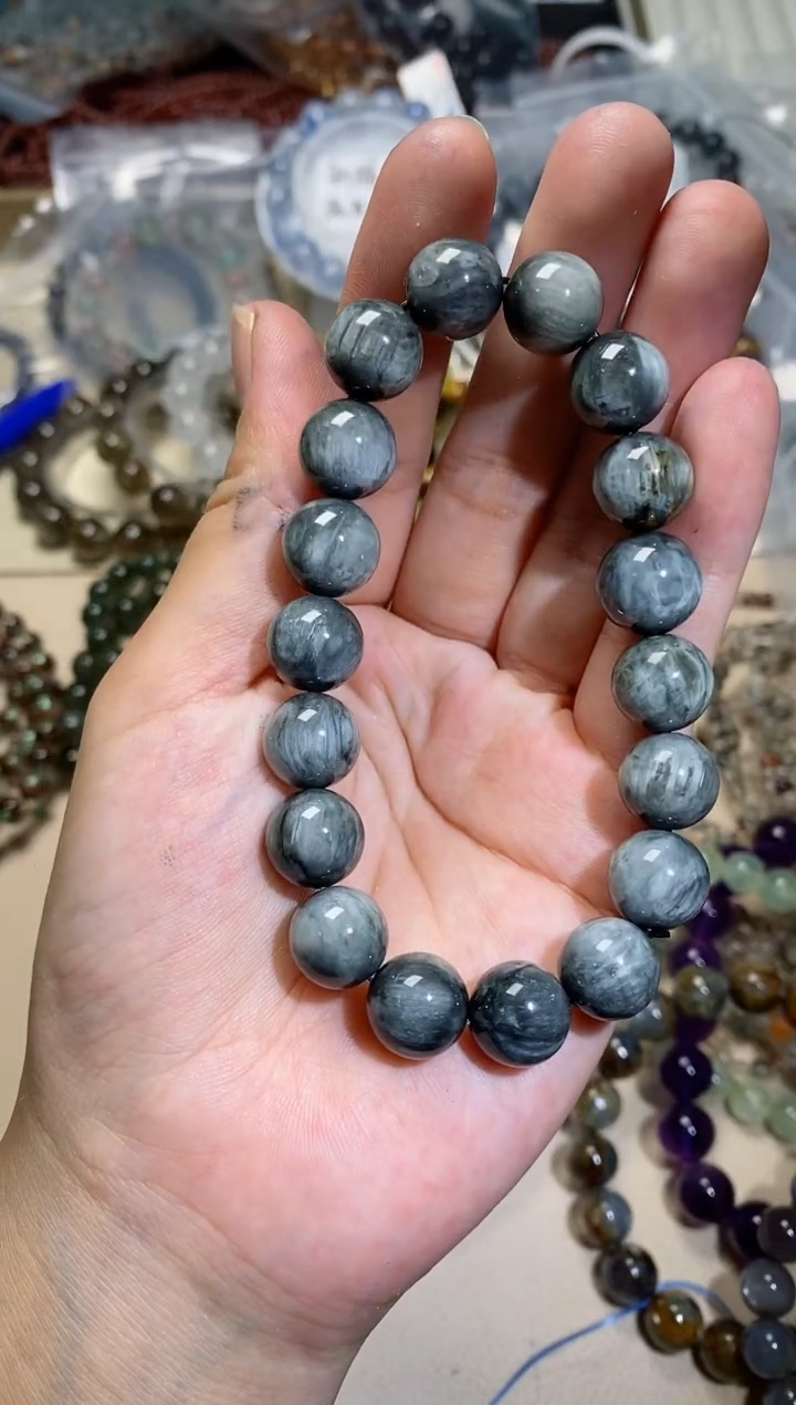 发晶手串未镶嵌鹰眼石11mm