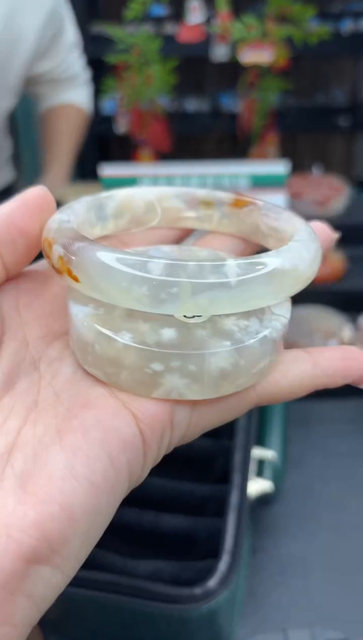 【闪购商品】石英质玉手镯未镶嵌247（63圈赠送镯心）