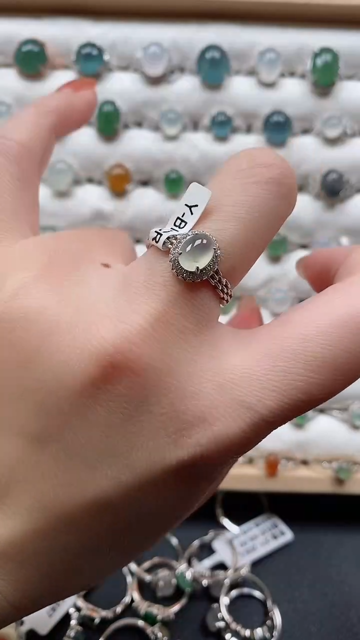 【闪购商品】翡翠戒指银S925镶嵌一物一证一礼盒