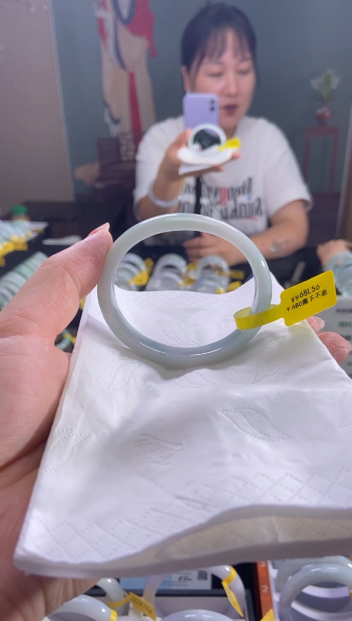 未镶嵌手镯（贵妃镯）翡翠54正圈d