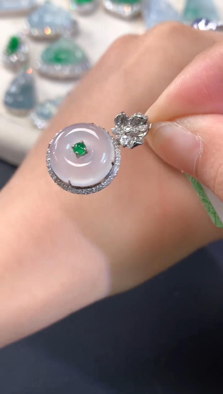 【闪购商品】翡翠吊坠(不含链)18K金镶嵌A419|3800