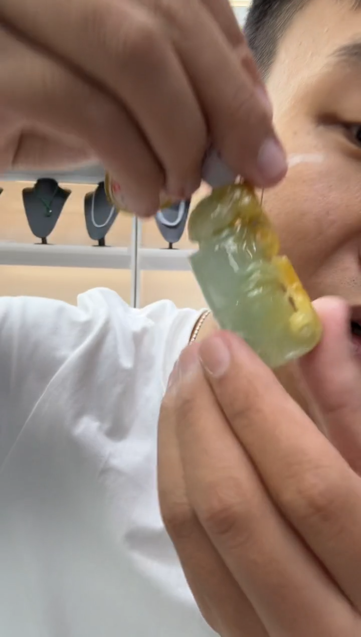 颈饰未镶嵌翡翠天然翡翠A货孤品一件