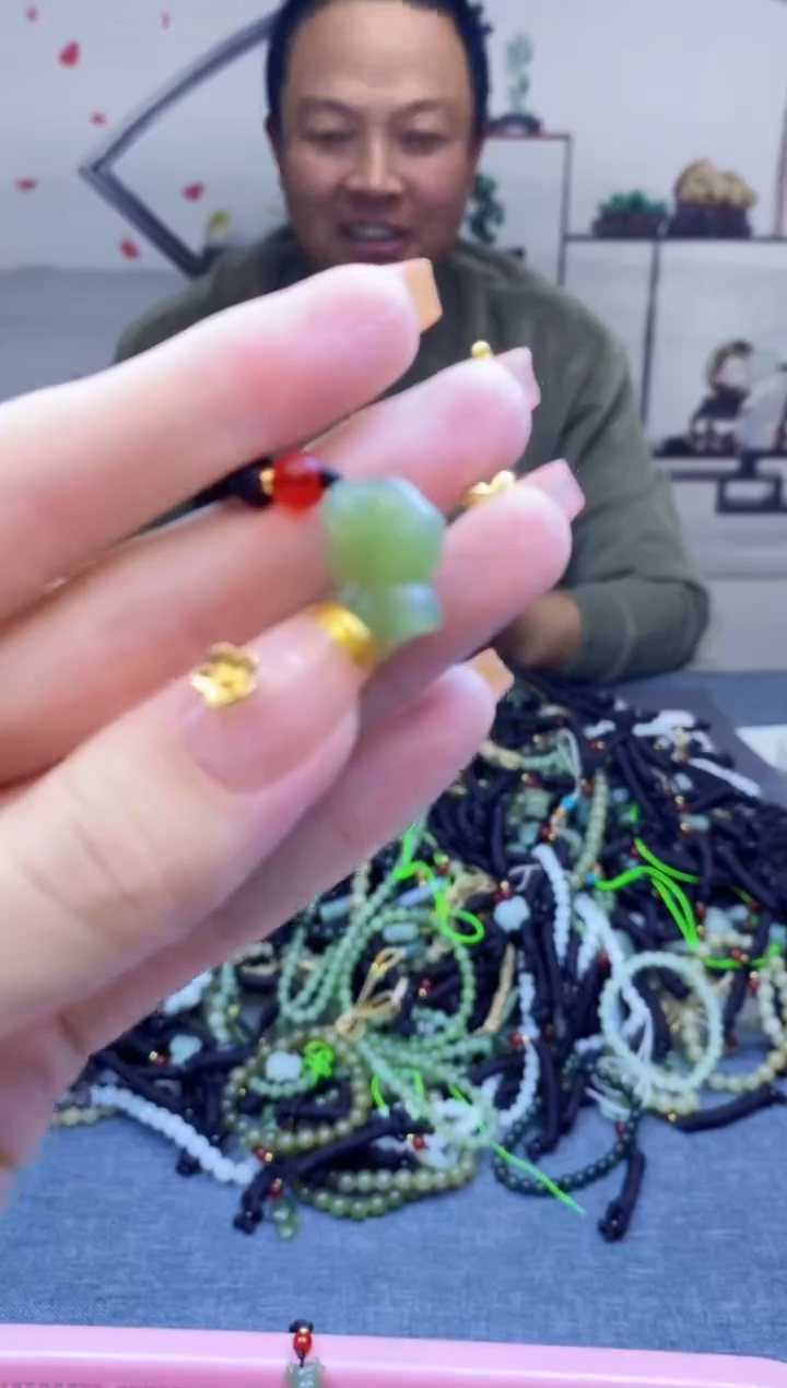 颈饰未镶嵌和田玉多样性发拍一发一