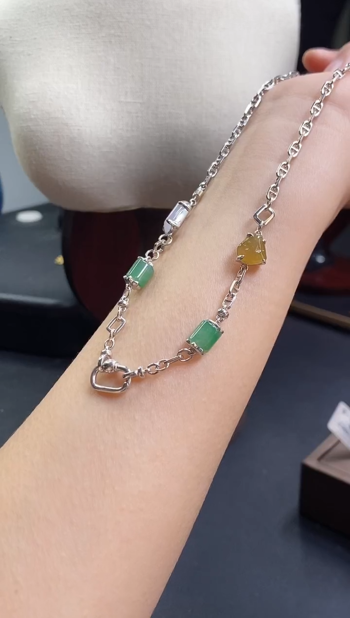 颈饰银S925镶嵌翡翠17870