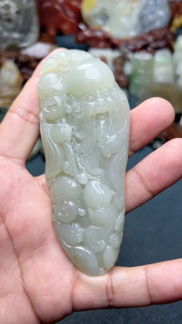 和田玉未镶嵌把件-