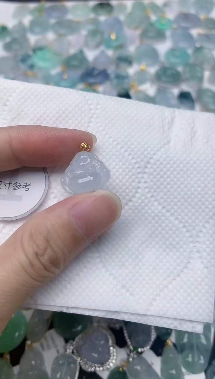 颈饰18K金镶嵌翡翠天然A货翡翠