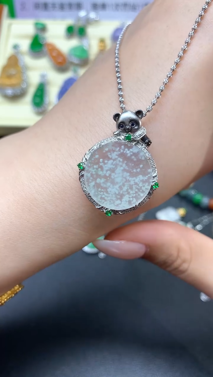 【闪购商品】翡翠吊坠(不含链)18K金镶嵌吊坠|5650+565