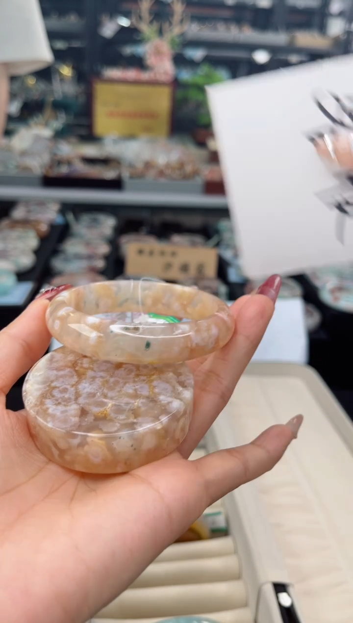 【闪购商品】石英质玉手镯未镶嵌58圈口（赠品镯心）6821062