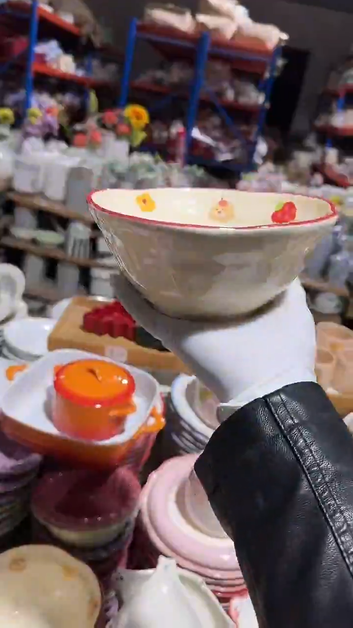陶瓷7英寸异形碗微瑕 凑满20元包邮