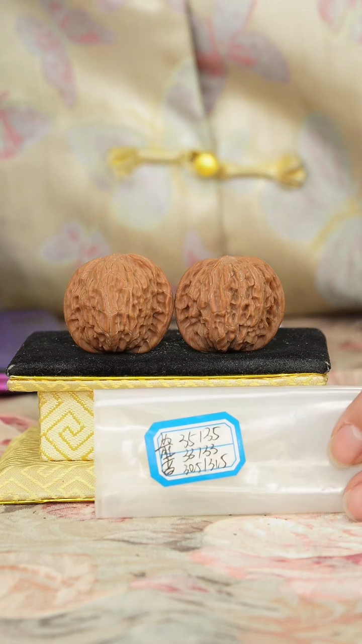 【闪购商品】文玩核桃把件磨盘