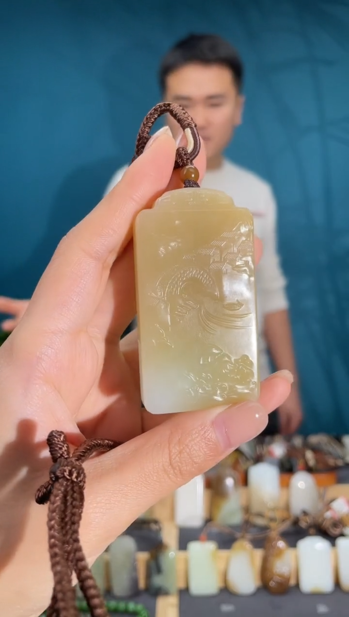 颈饰未镶嵌和田玉1