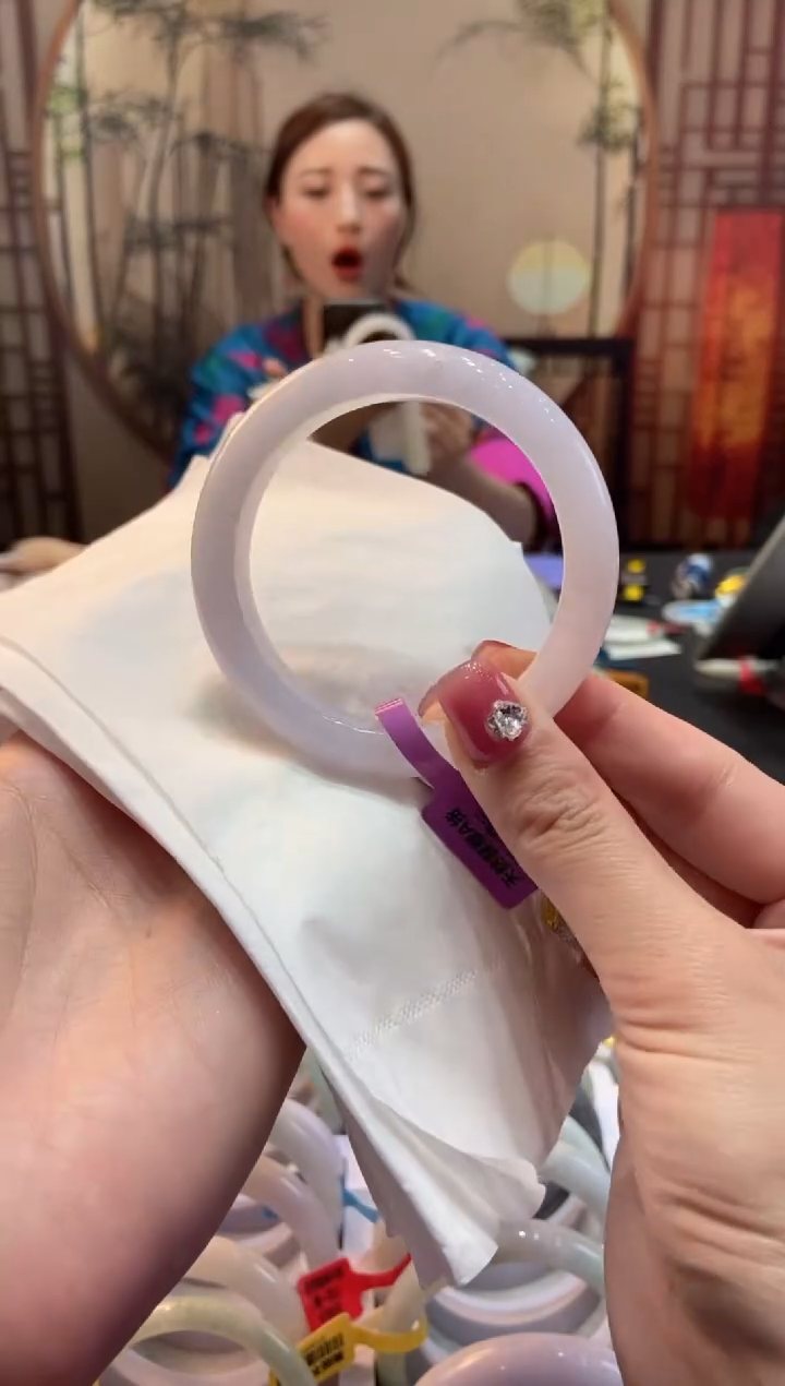 【闪购商品】翡翠手镯未镶嵌00006382