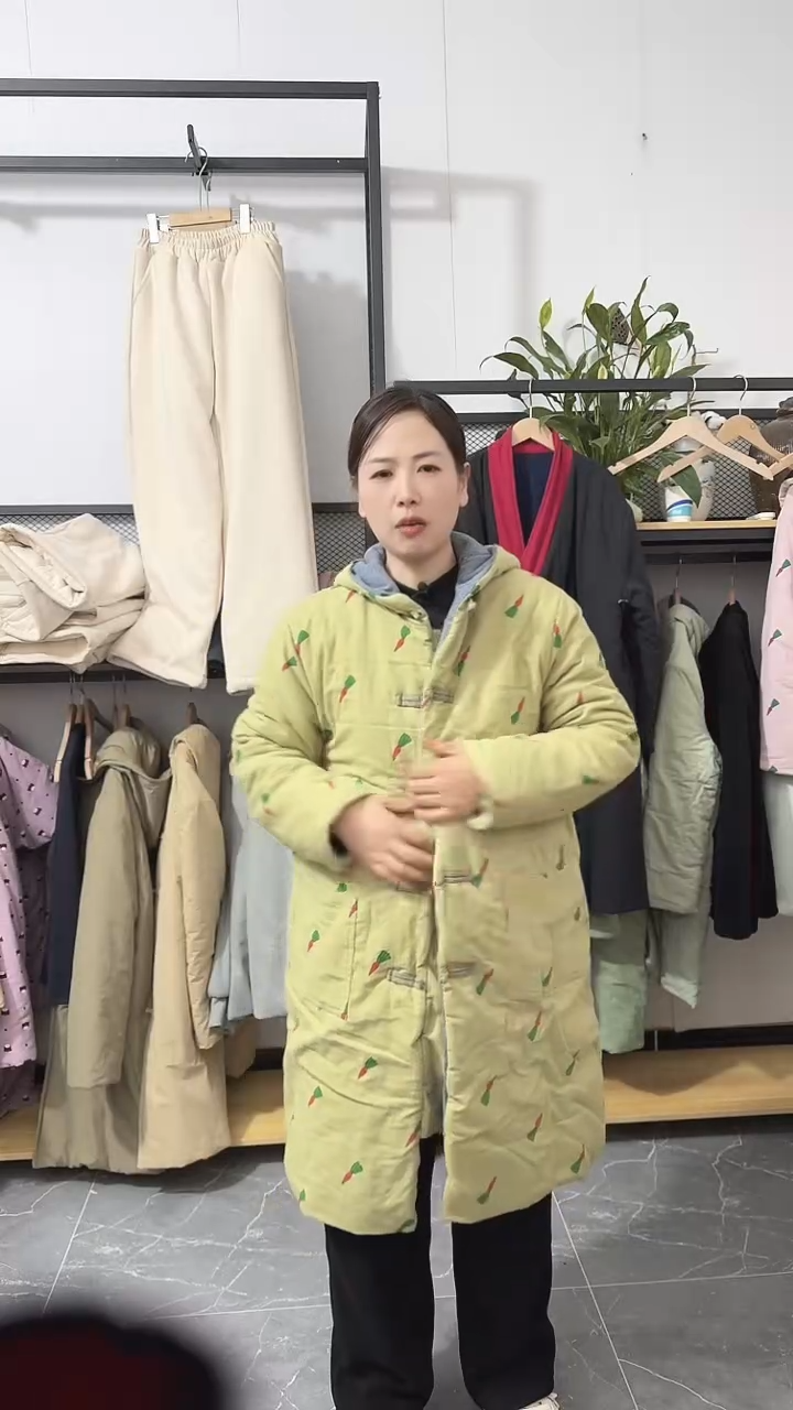 胡萝卜长款棉花衣.大号穿到140