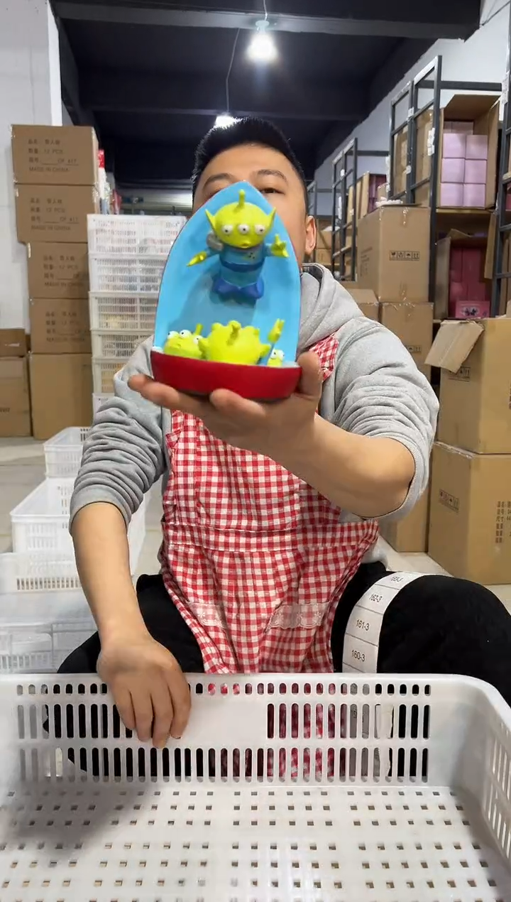 【闪购商品】杯三眼仔书挡摆件