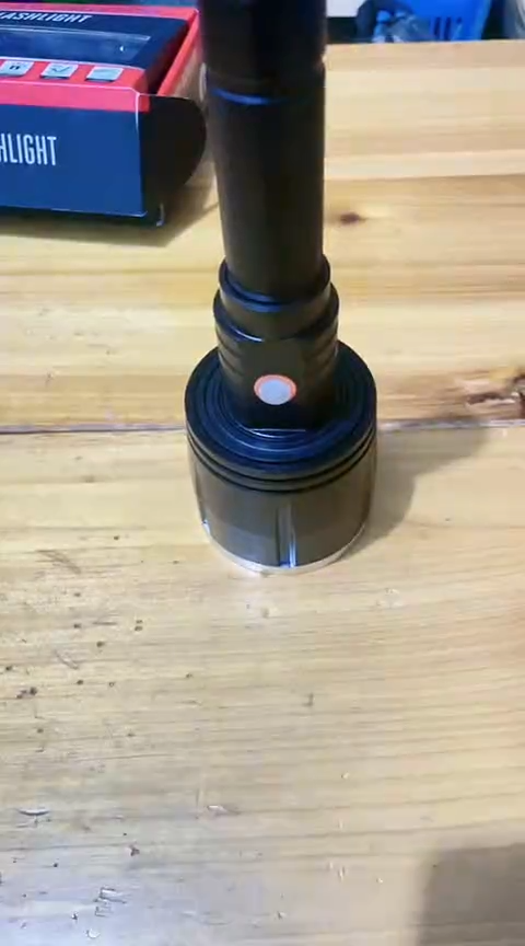 B577大头灯变焦带电池21700