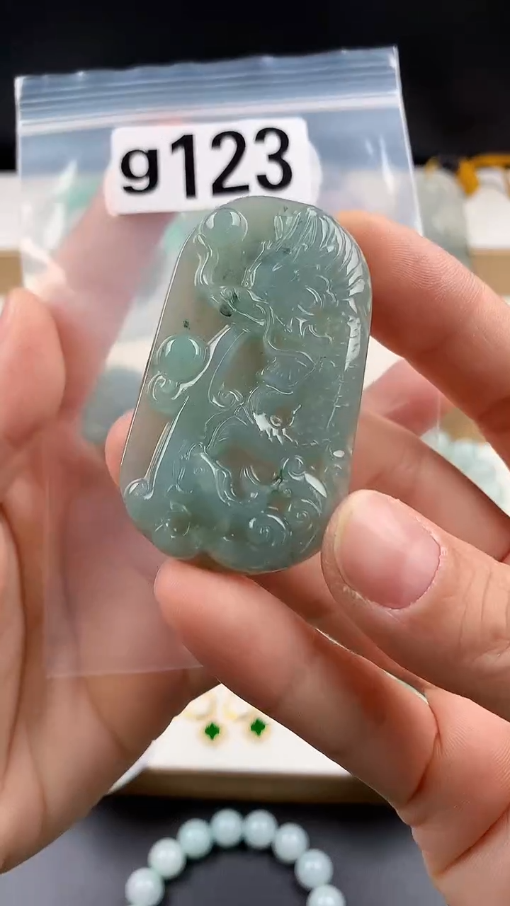 颈饰未镶嵌翡翠天然翡翠吊坠挂件
