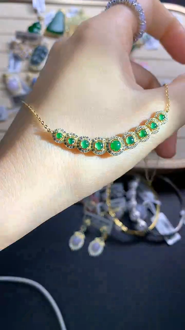 翡翠银S925镶嵌颈饰翡翠 银S925镶嵌 颈饰