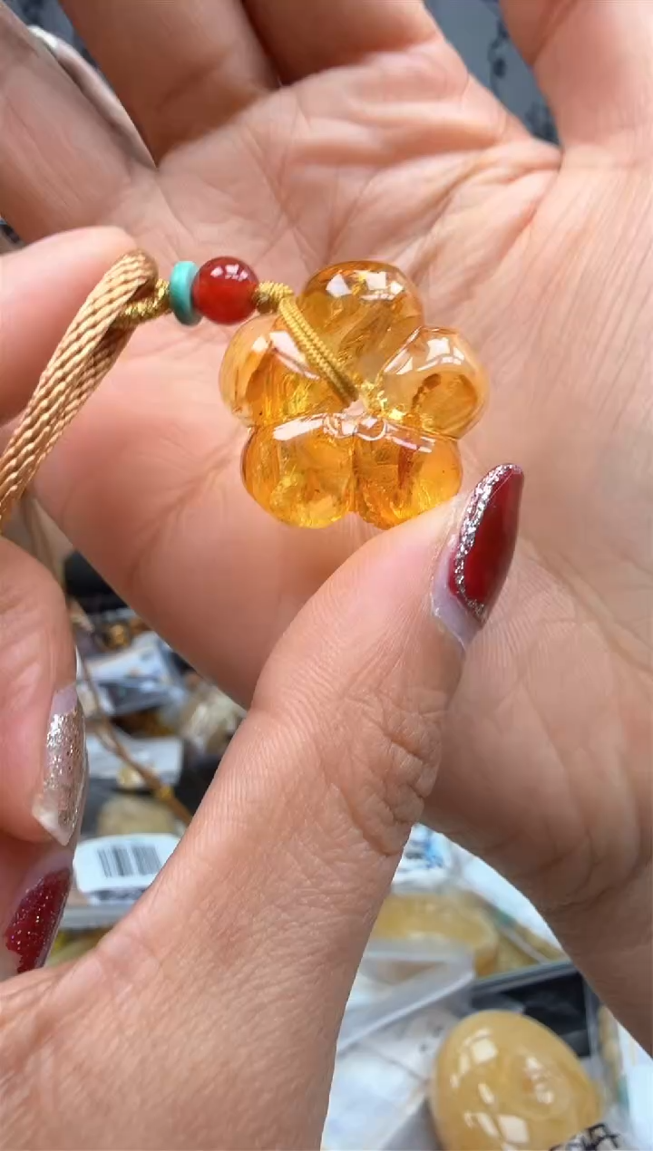 【闪购商品】琥珀裸石未镶嵌挂坠