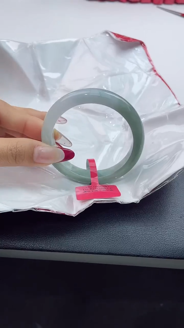 【闪购商品】翡翠手镯未镶嵌10翡翠手镯