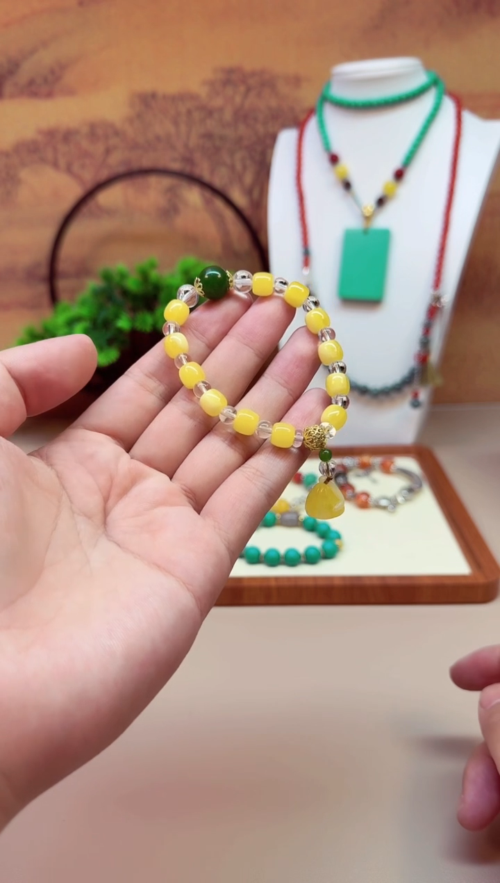 14K金镶嵌蜜蜡手链S410