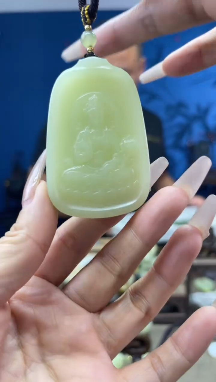 和田玉未镶嵌颈饰1