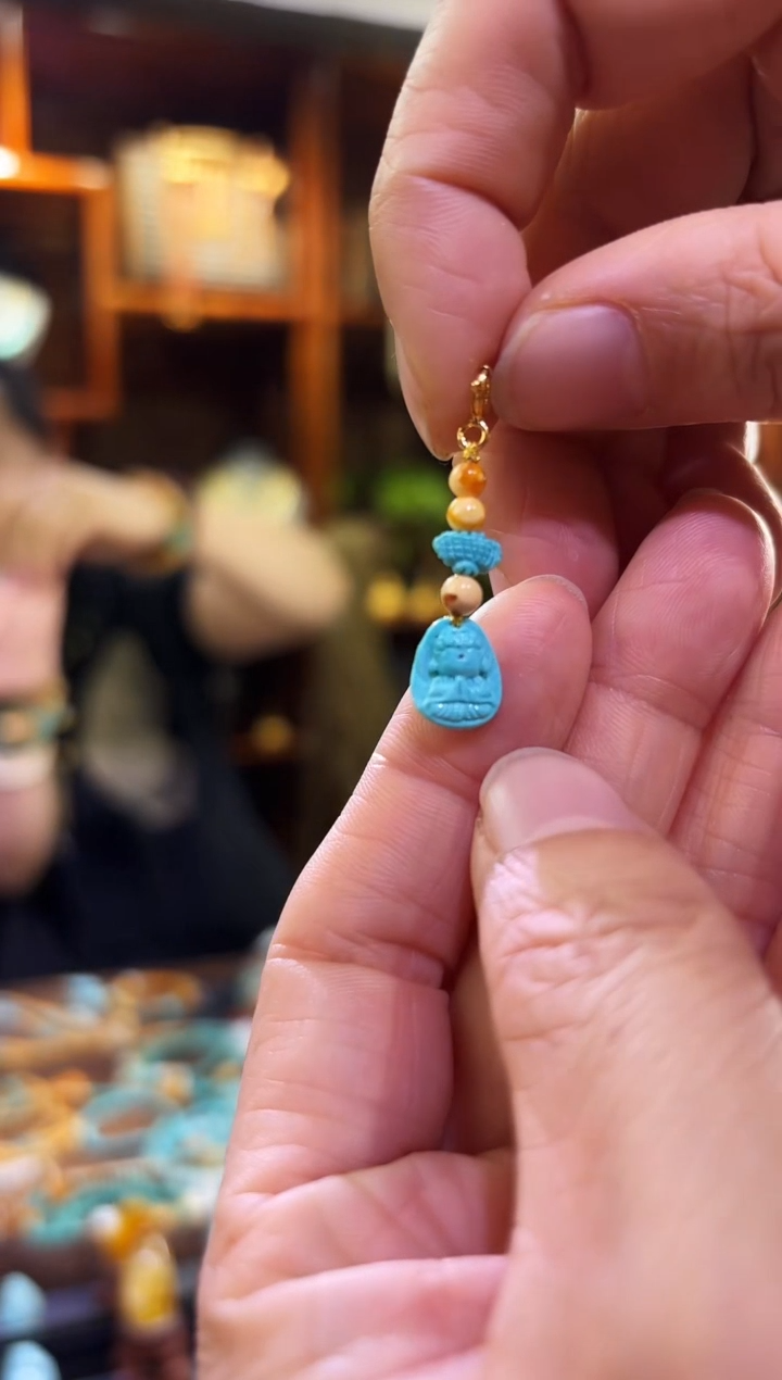 【闪购商品】琥珀裸石未镶嵌滴溜