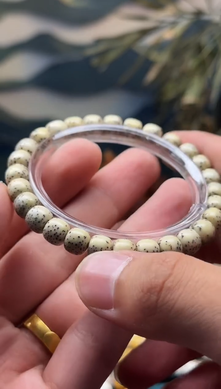 星月菩提手串石玉料原生态 小河豚8*7