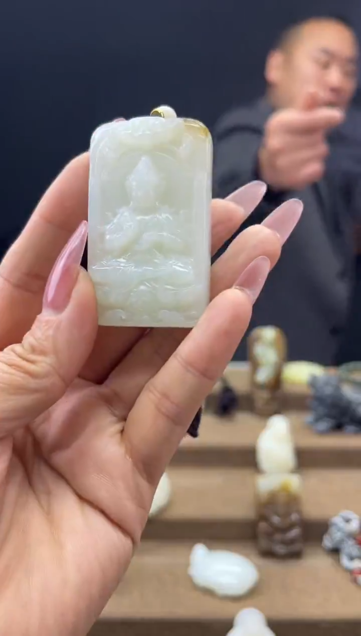 颈饰未镶嵌和田玉1