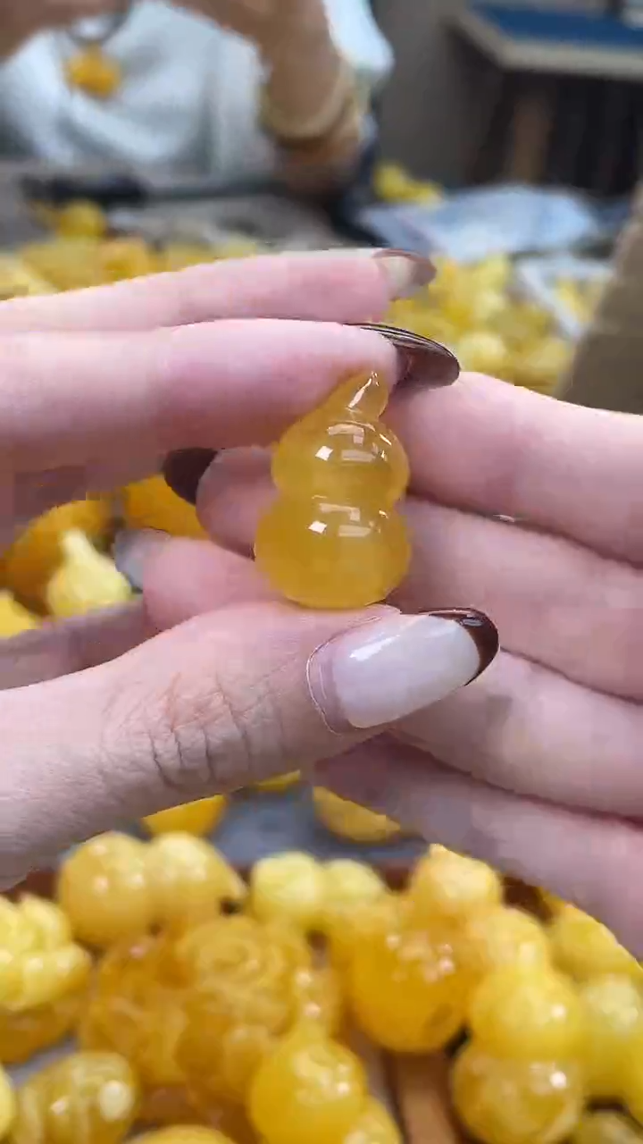 裸石琥珀未镶嵌j68
