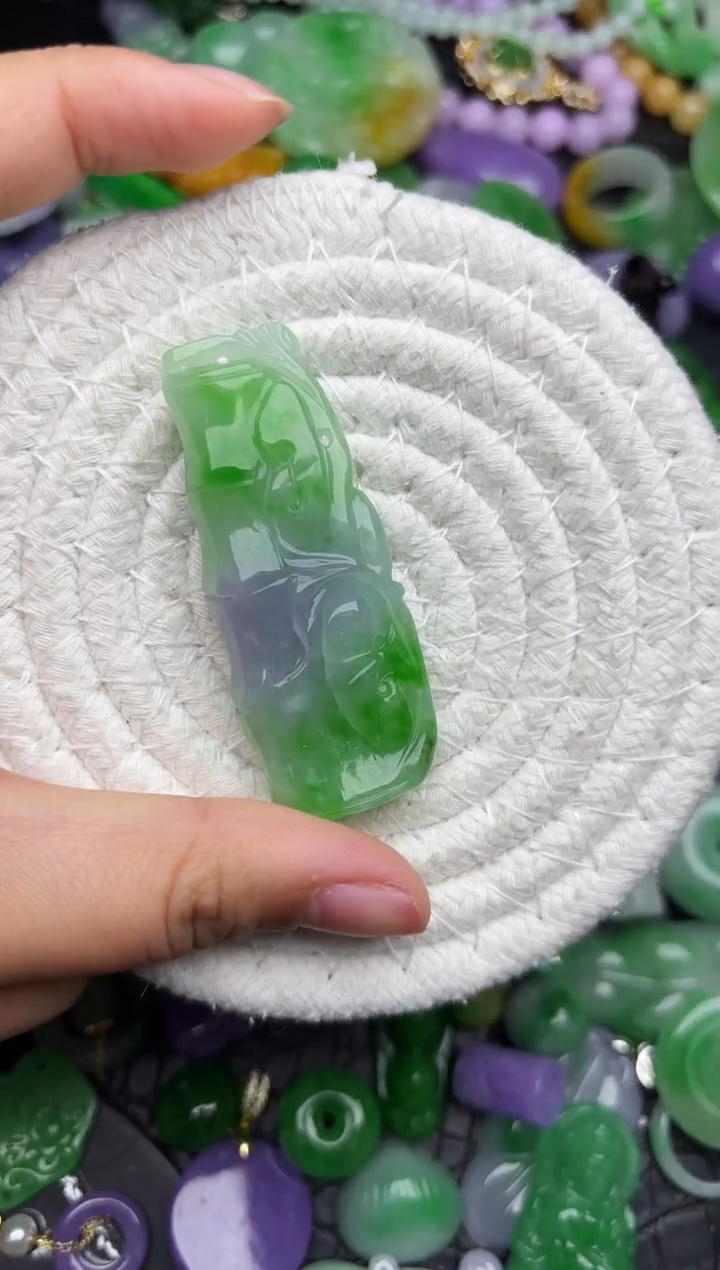 颈饰未镶嵌翡翠缅甸翡翠吊坠